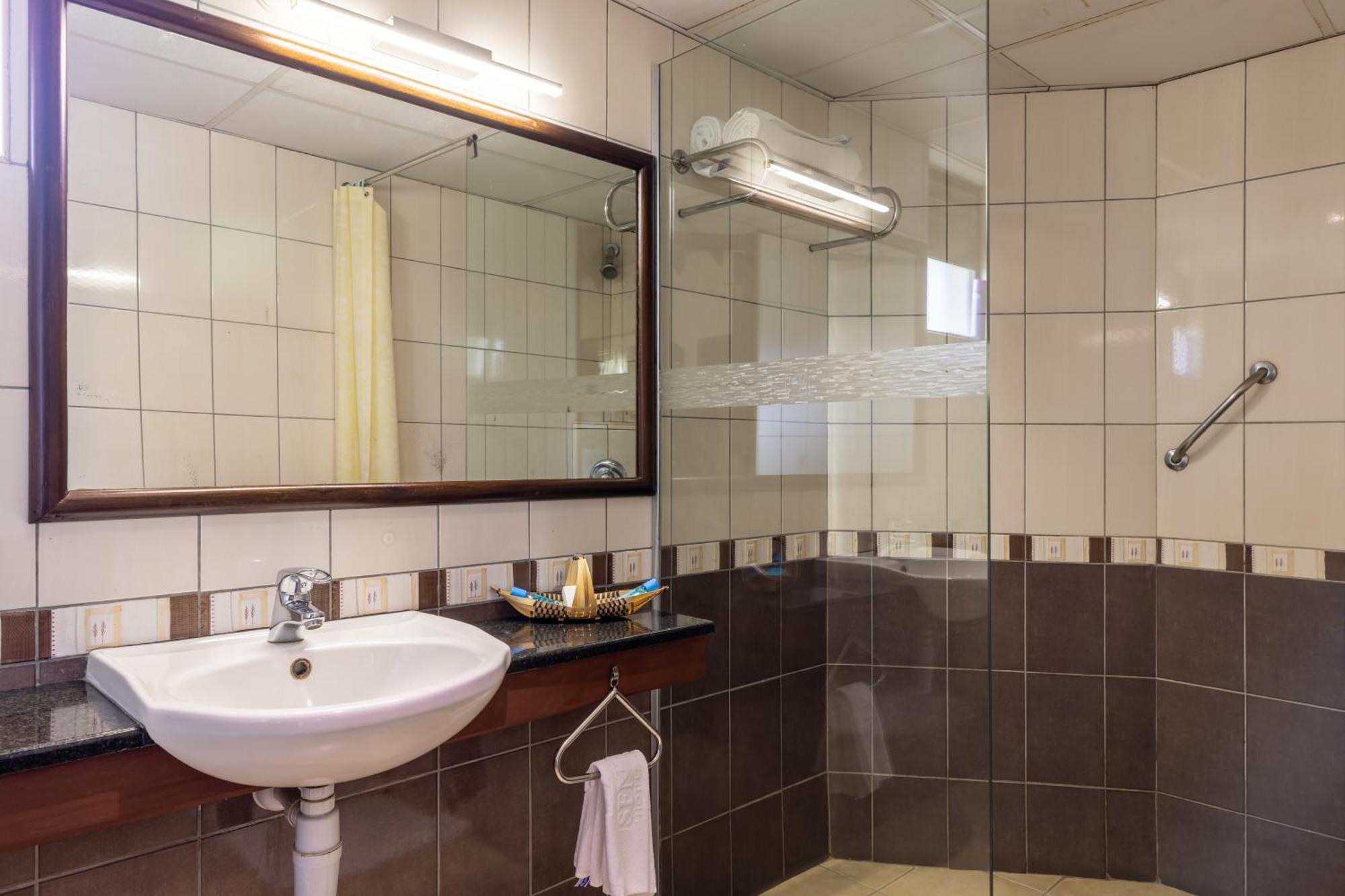 Sentrim Elementaita Lodge Elmenteita Ngoại thất bức ảnh